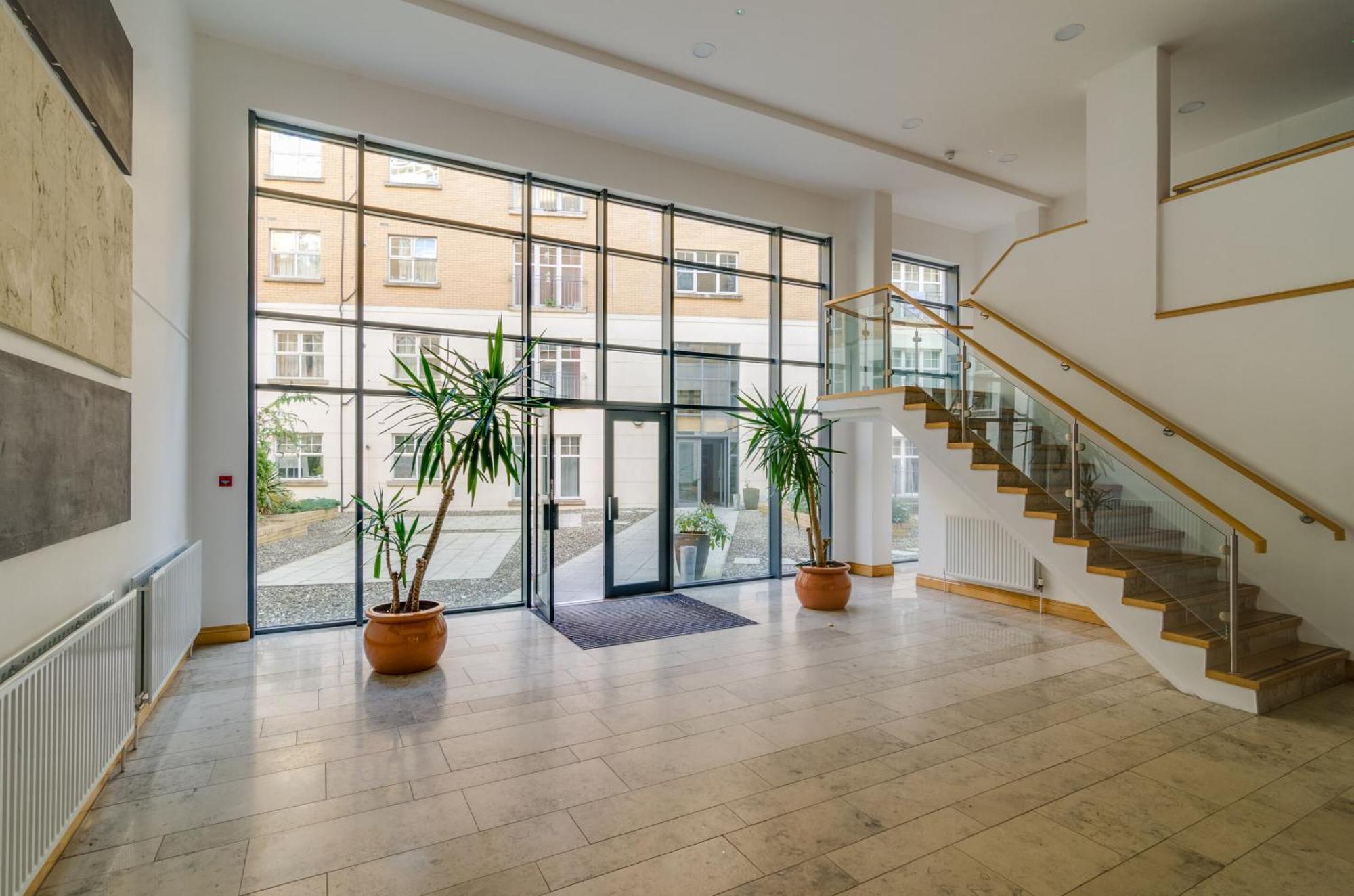 Central Belfast Apartments Alfred Street * Belfast