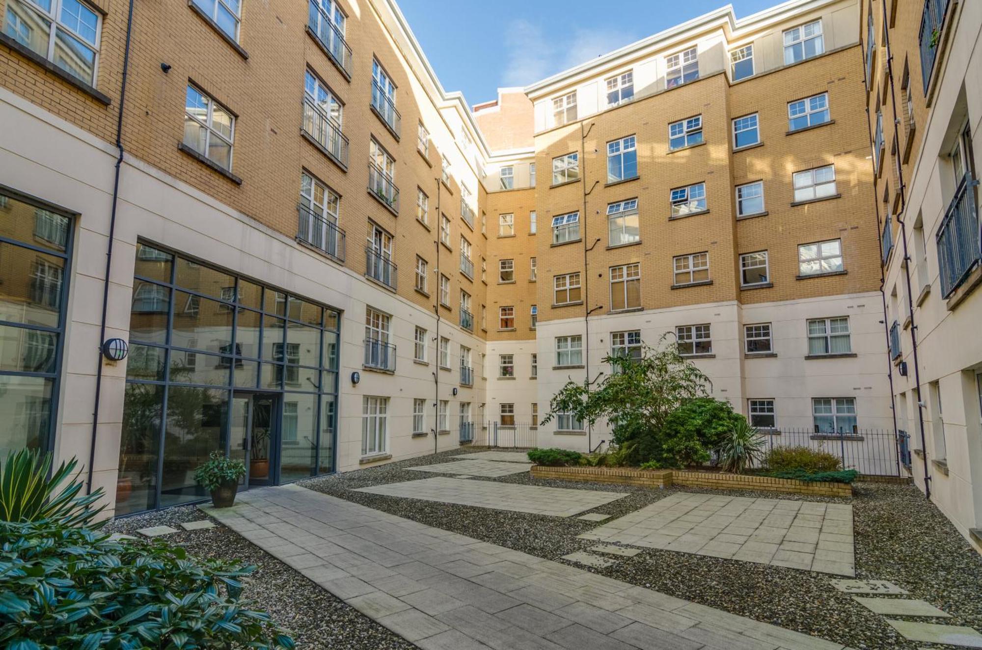 Central Belfast Apartments Alfred Street Apartment Belfast